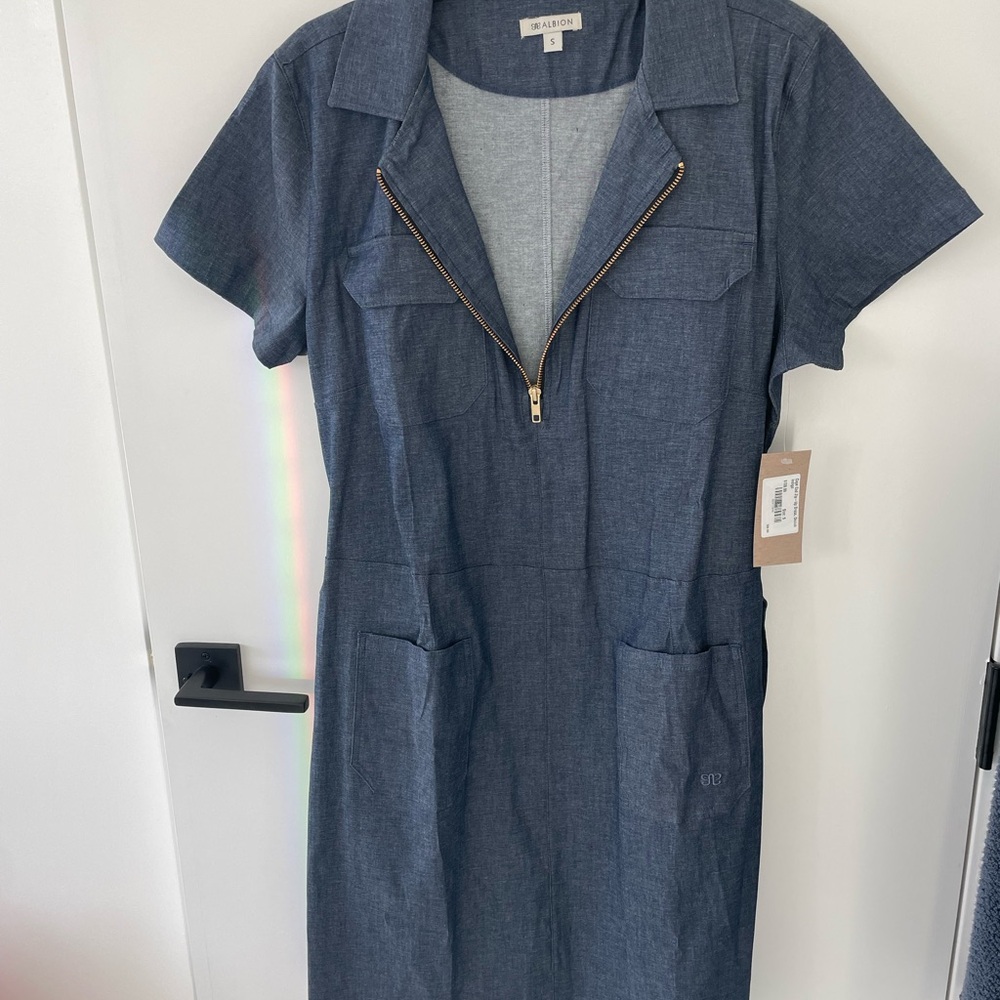 Cape Cod Zipnup denim
Indigo dress size small